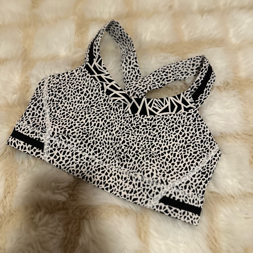 Black and White Patterned Sports Bra